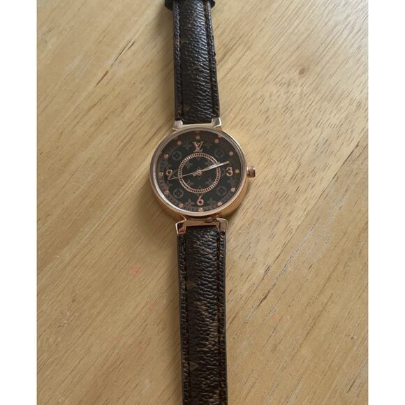 Louis Vuitton 14k Rose Gold watch Genuine LV leather band 100m SE4386 AUTHENTIC - Picture 1 of 16